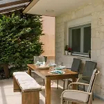 Sani Aquatic With Private Garden