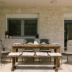 בית נופש Sani Aquatic With Private Garden סאני ביץ'