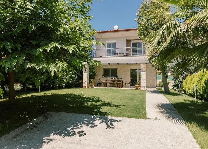 Sani Aquatic With Private Garden 度假居